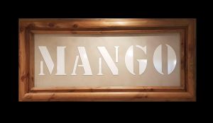 Mango à Antibes